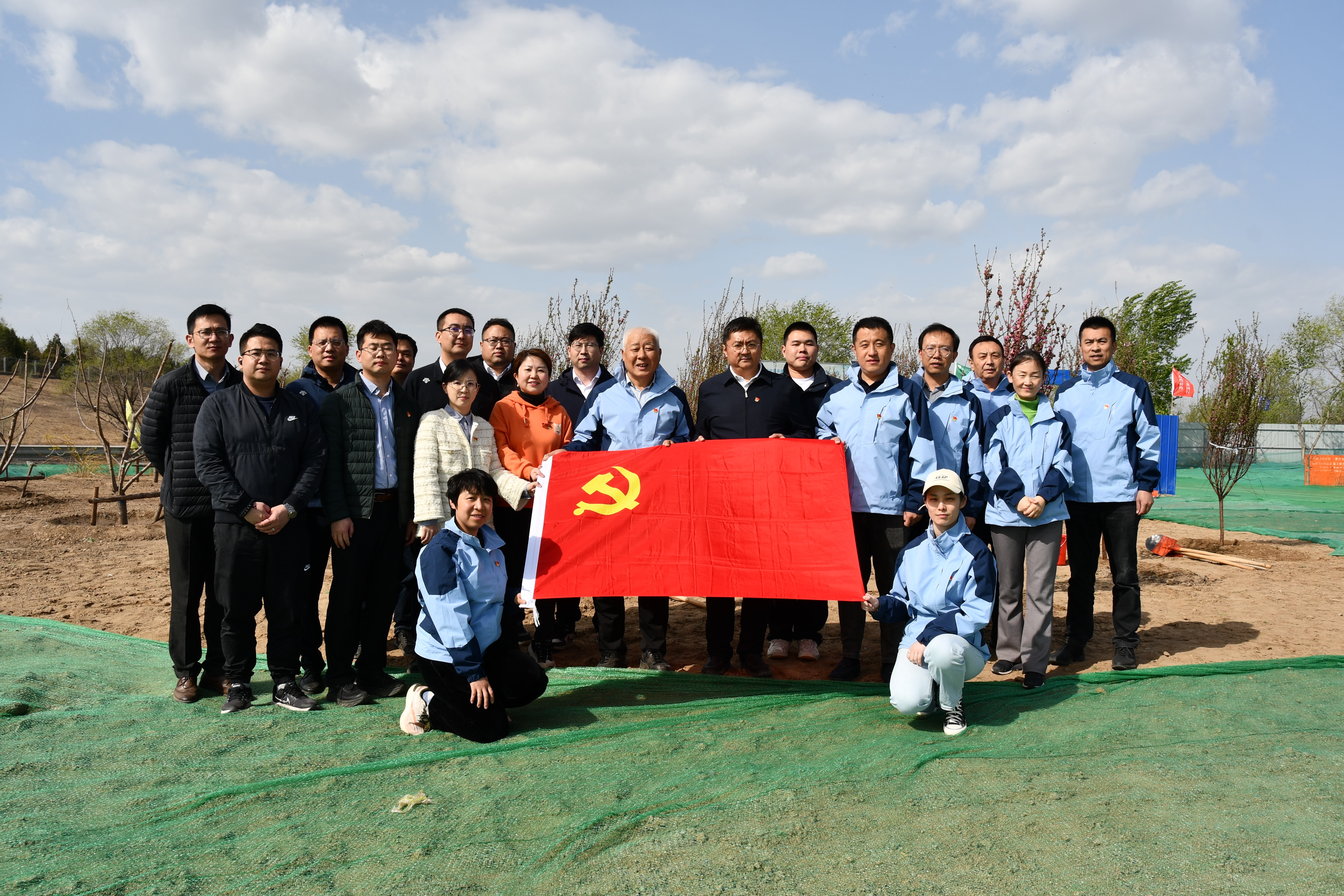 北京分公司黨支部與中交疏浚總部第三黨支部聯合開展“凝聚紅色力量開展綠色行動”主題黨日活動