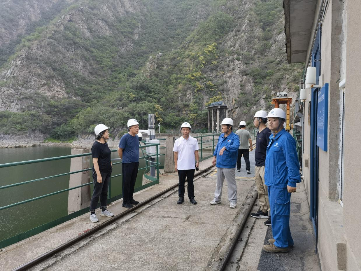 公司主要領導檢查北京運營公司應對強降雨措施落實情況