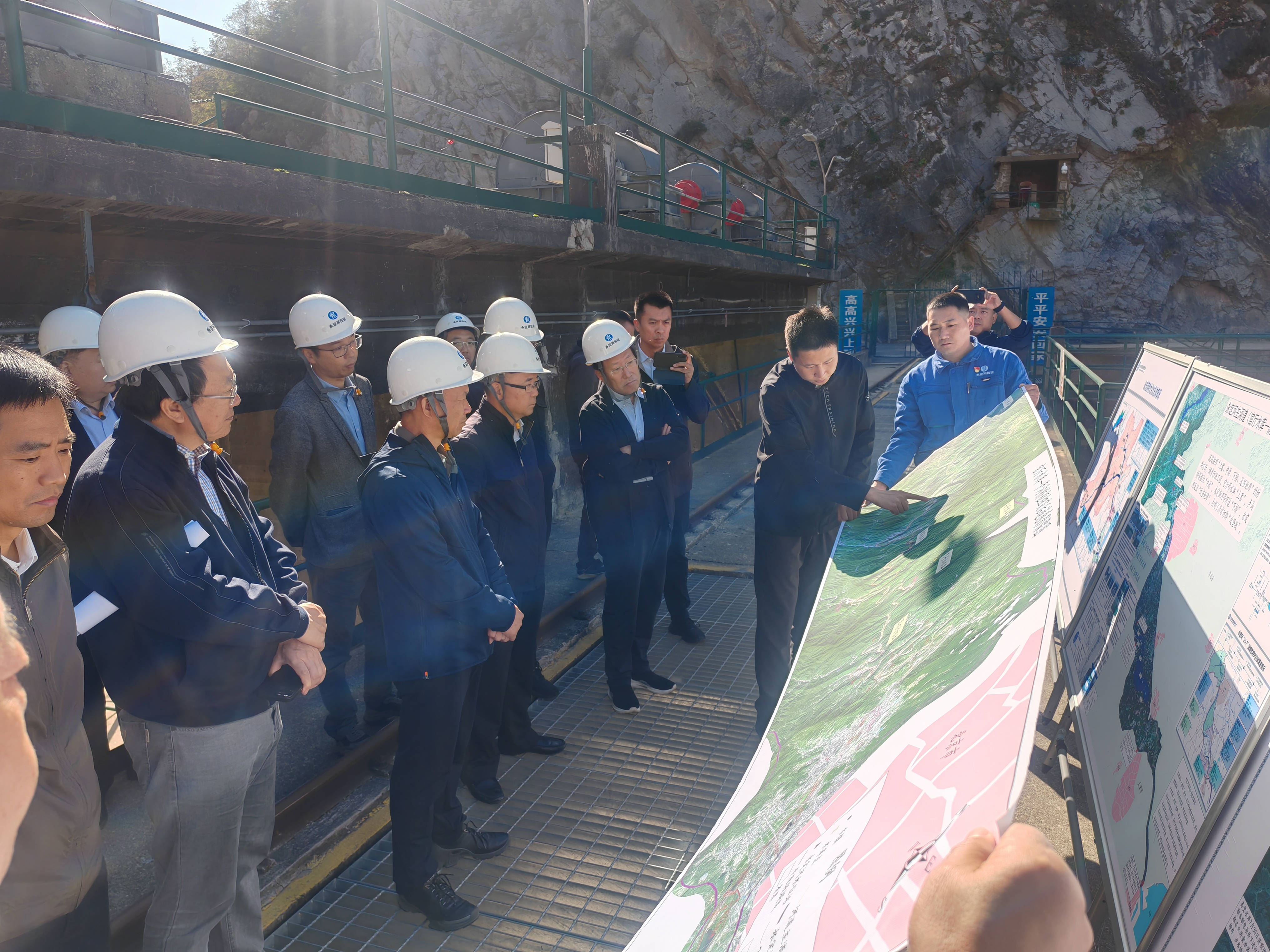中國生態文明研究與促進會赴永定河門頭溝山峽段調研