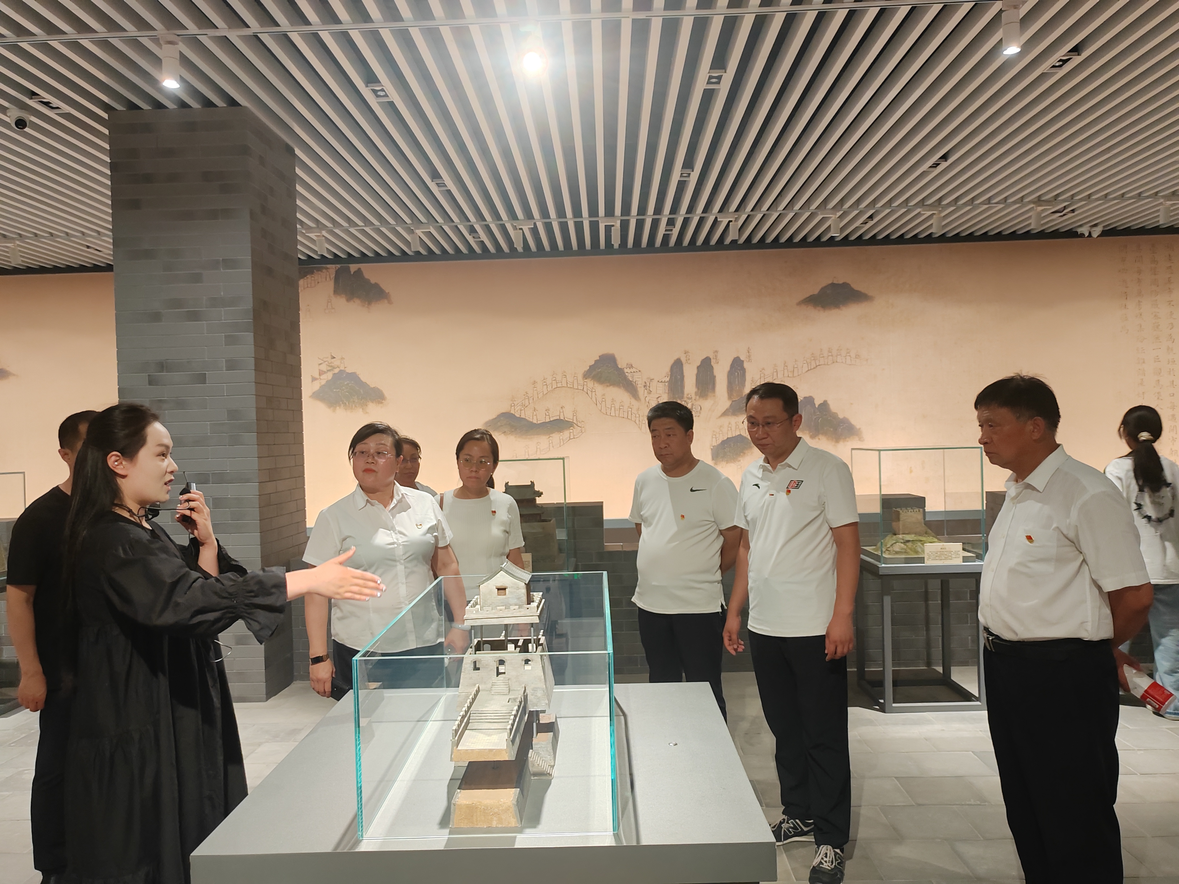 張家口地區聯合黨支部開展“廉潔教育守底線 憶苦思甜踐初心”黨日活動