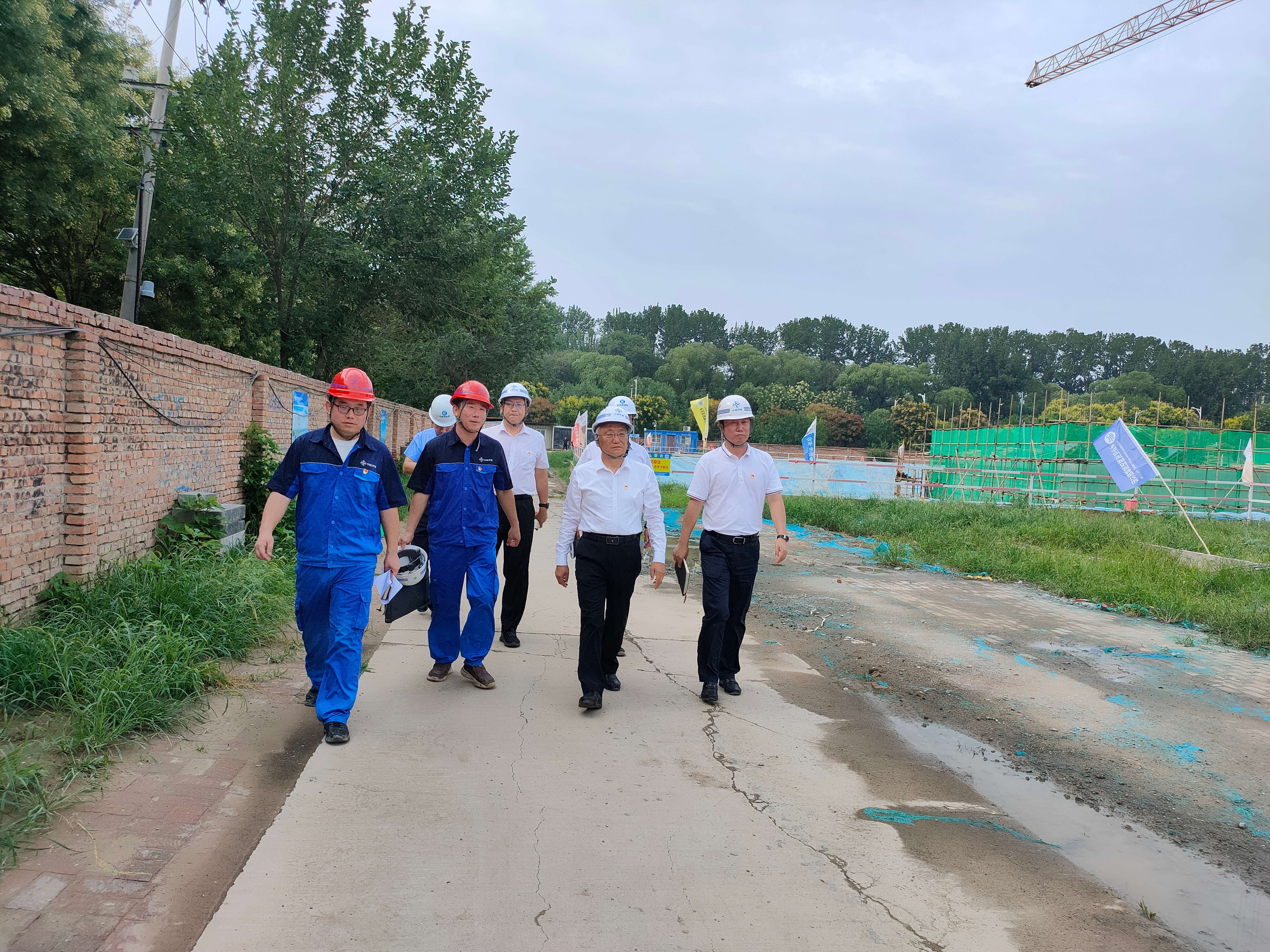 公司領導為基層黨建聯系點、總部第六黨支部講授紀律黨課