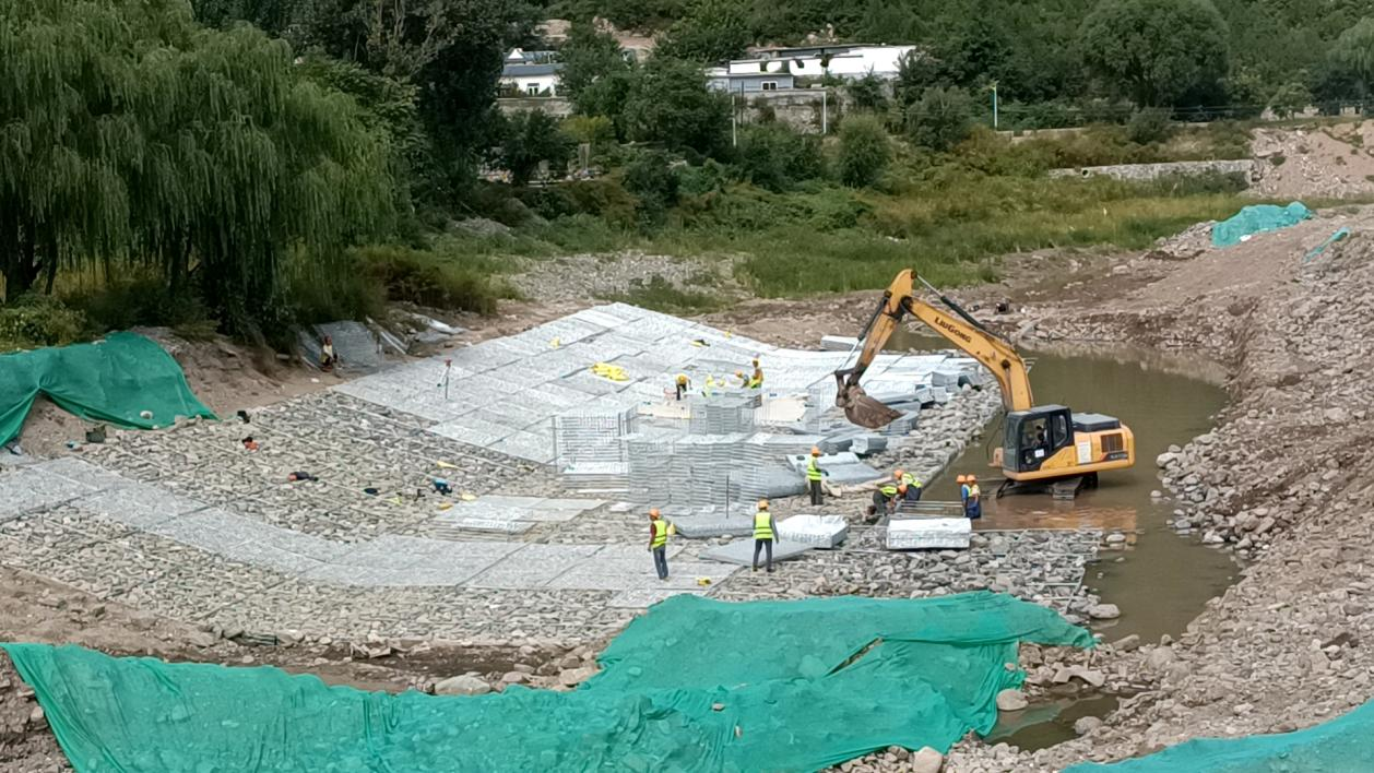 中秋“不打烊” 永定河北京段災后恢復重建項目施工忙