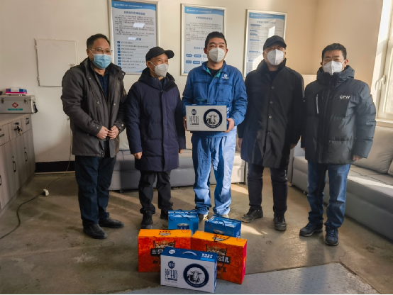 公司主要領導檢查永定河山峽段節日運行情況并慰問一線員工